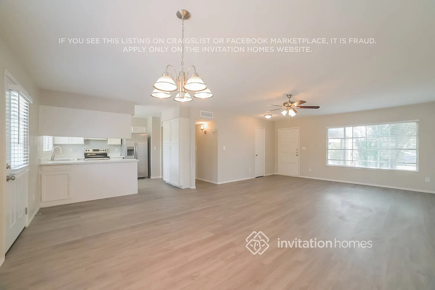 4823 S Roberts Rd Tempe, AZ 85282 — Photo 2