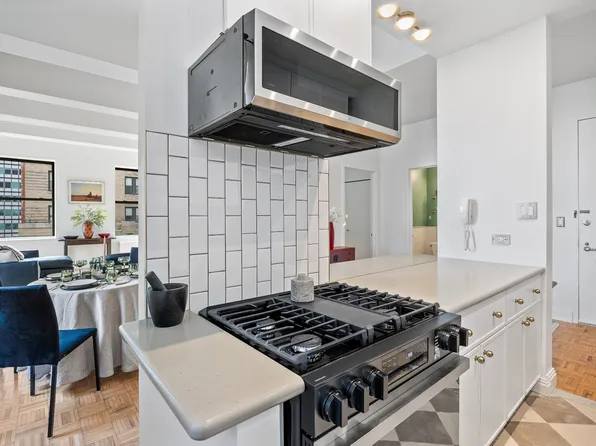 99 John Street image 9 of 25