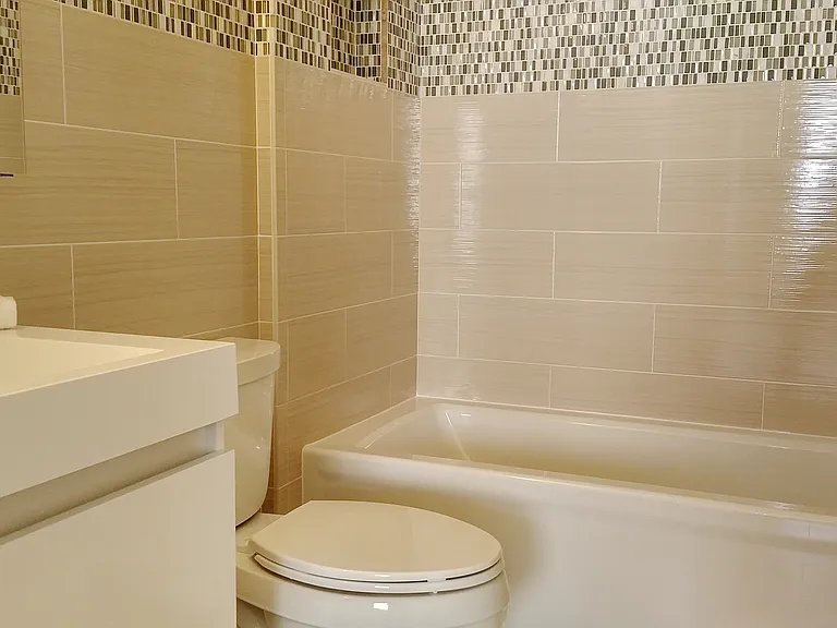 5715 Chapman Mill Dr #310 — Photo 12