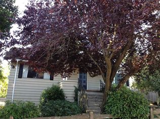 3217 NE 94th St, Seattle, WA 98115