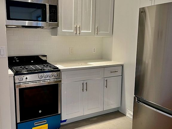 4th image of 350 W 55th St APT 8D