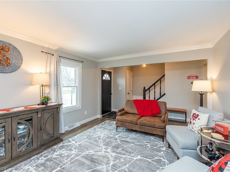 15332 Howe Rd, Strongsville, OH 44136 Zillow