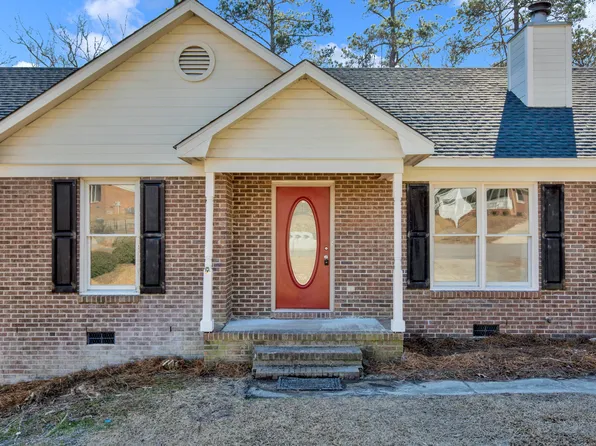 5006 Summer Ridge Rd, Fayetteville, NC 28303