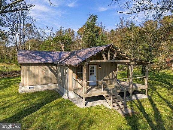 4th image of 715 Hanging Rock Rd