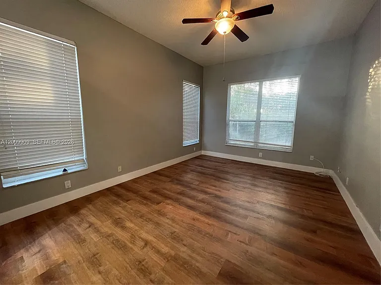 5263 SW 34th Way — Photo 26
