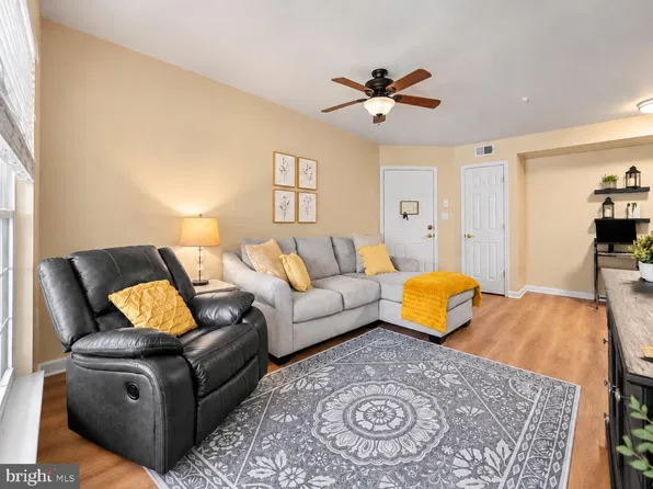 3840 Normandy Dr APT 1D, Hampstead, MD 21074