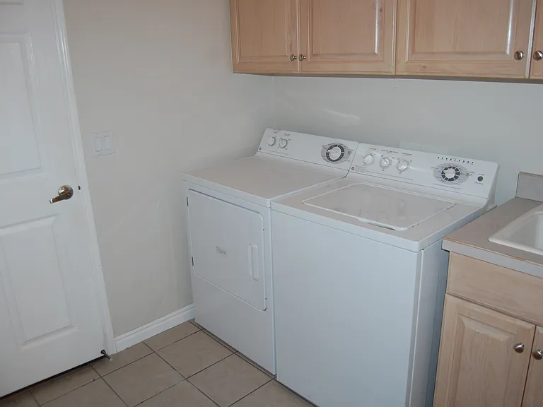 400 Paradise Pkwy #101 — Photo 20
