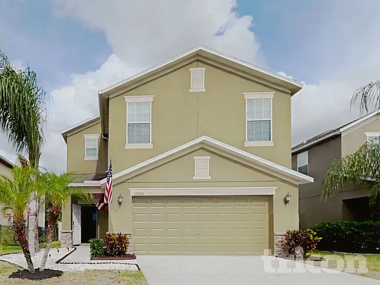 13702 Lakemont Dr — Photo 2