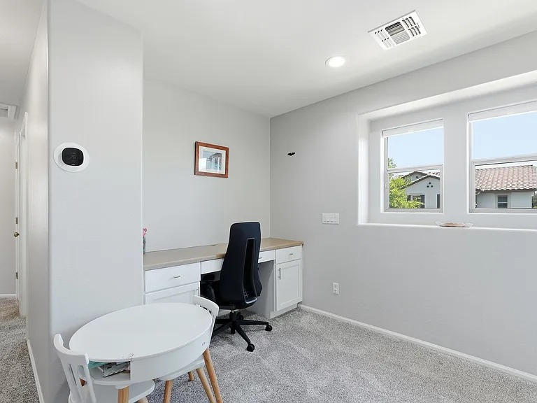 1072 S Cheshire Ln — Photo 6