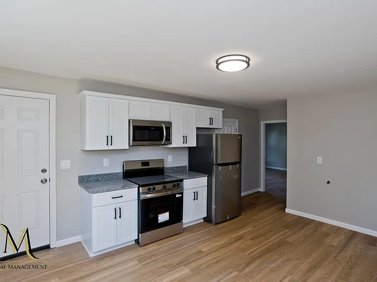 24 Hilton St — Photo 2