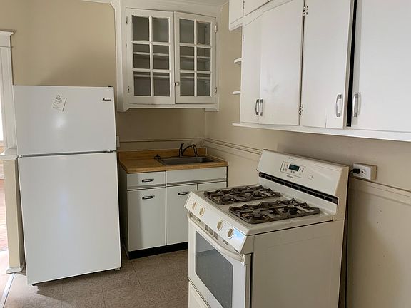 3rd image of 5059 Chippewa St #A