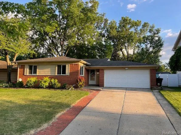 2528 Crofthill Dr, Auburn Hills, MI 48326