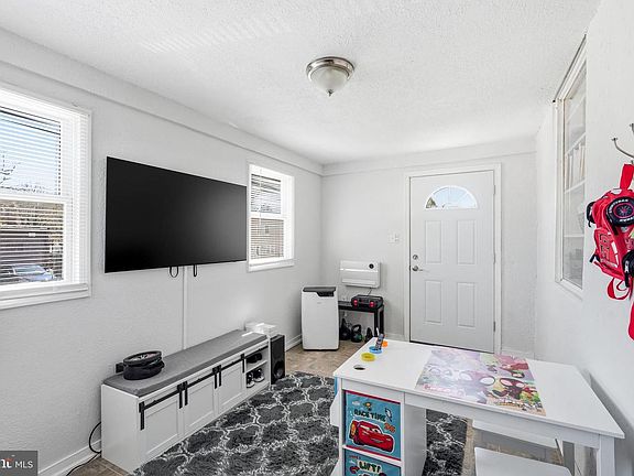 4th image of 1578 Prospect Ave