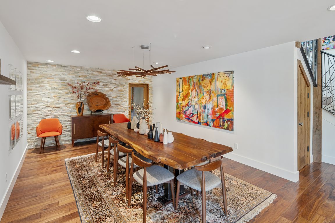 next background image