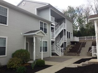 128 Meridian St UNIT 208, Groton, CT 06340