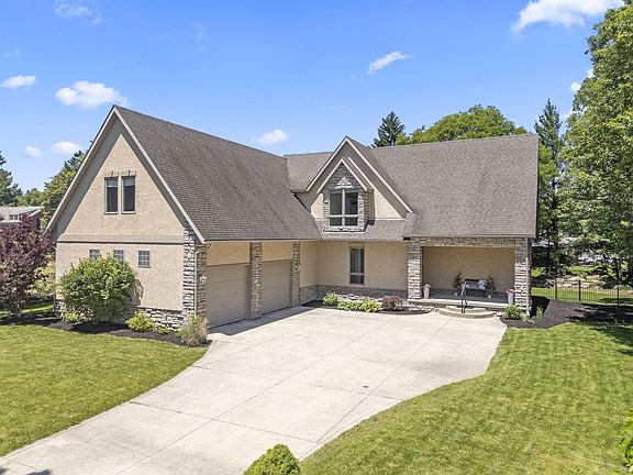2nd image of 979 Vernon Heights Blvd
