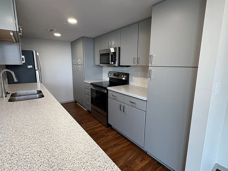 Sky Park Apartments — Photo 17