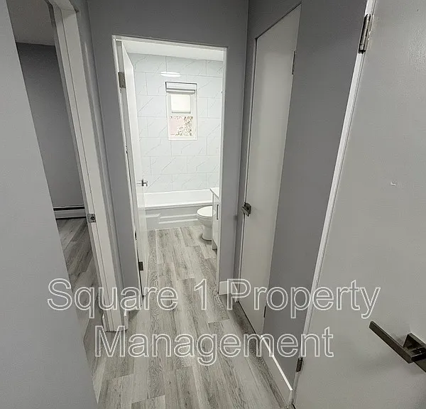 9813 104th St NW #7 — Photo 5