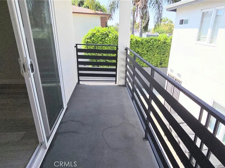 10824 Long Beach Blvd — Photo 40