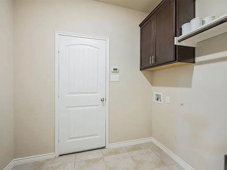 10020 Levelland Pl — Photo 14