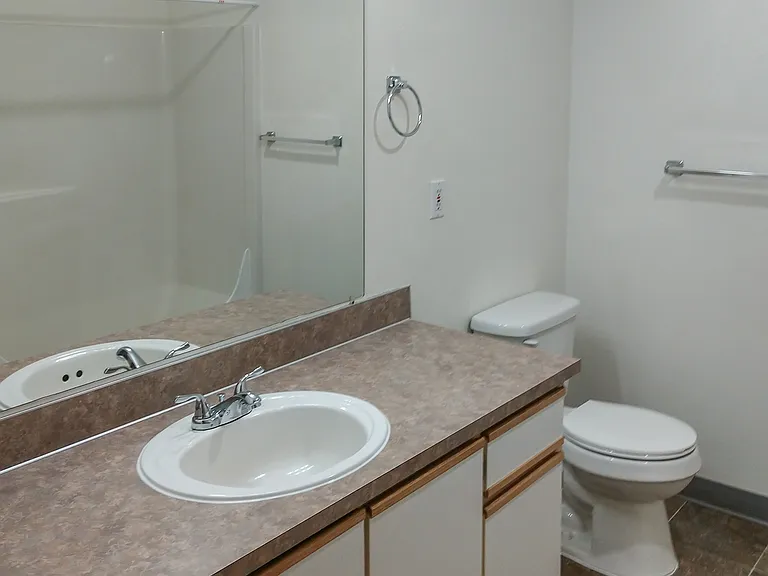 1372 W Locust St #1372 — Photo 9