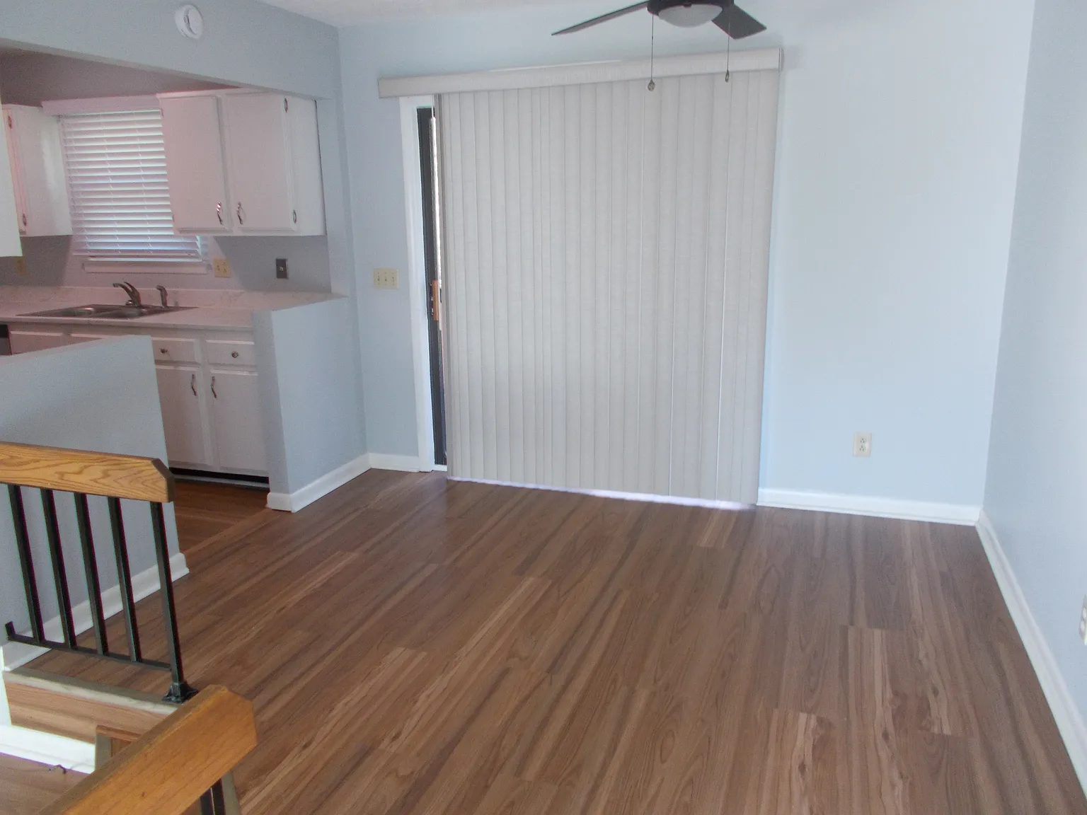 2 bed, 890 sqft, $1,400 — Photo 2