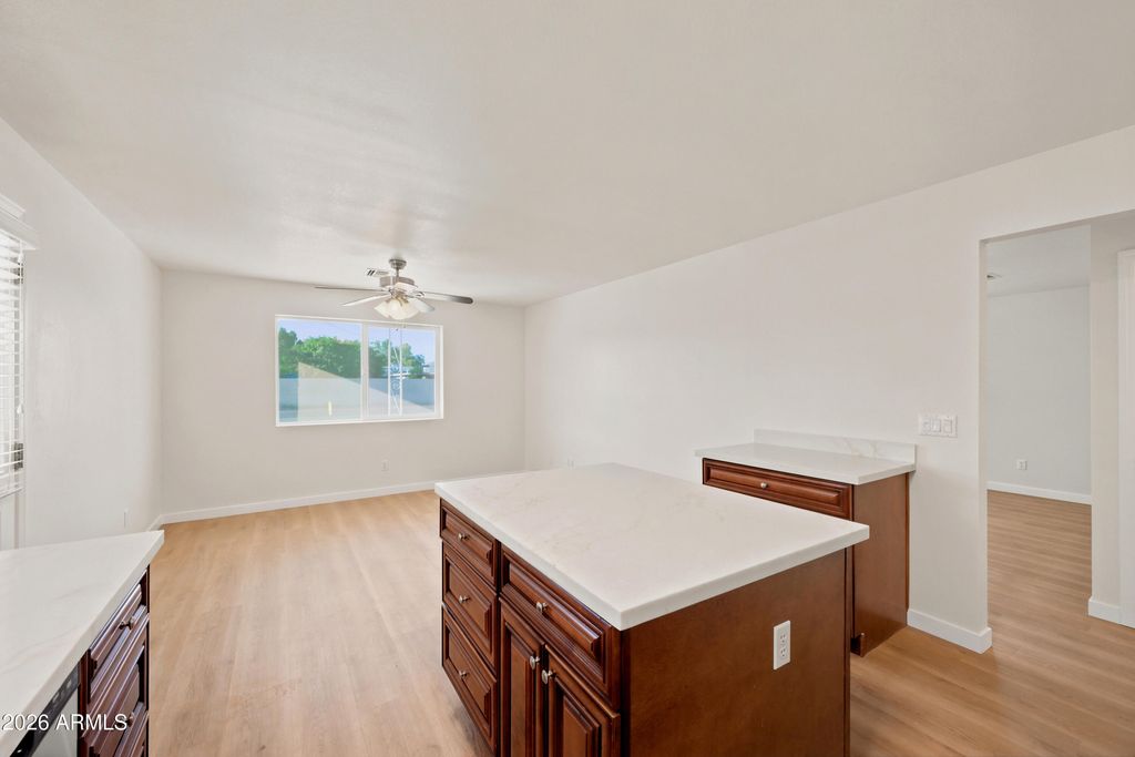 1031 E 2ND Avenue, Mesa, AZ - More