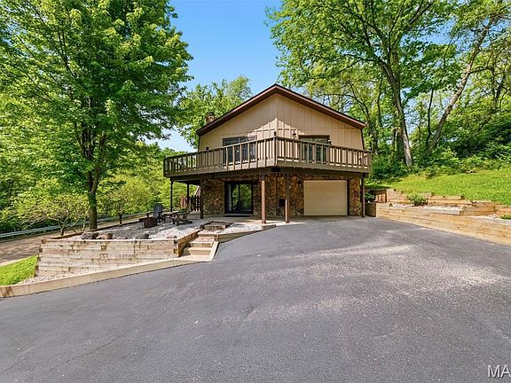 2nd image of 625 Pleasant Ridge Rd
