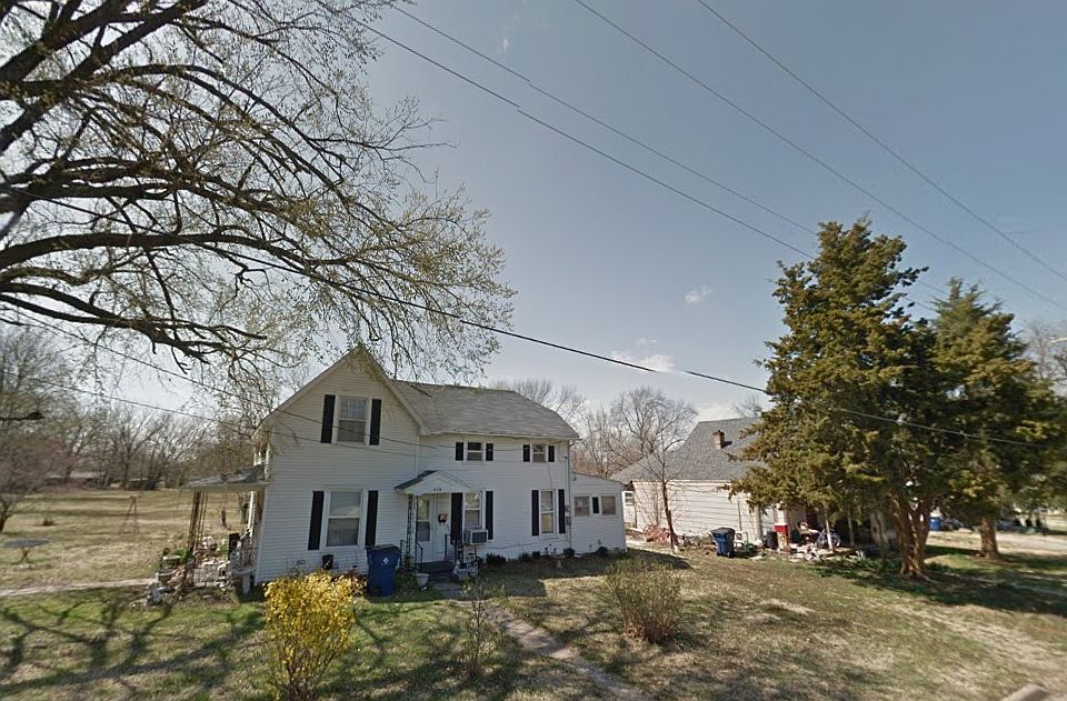 2nd image of 416 N Penn St