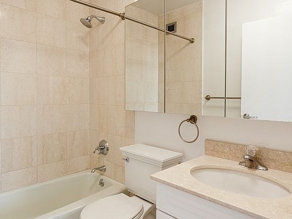 4th image of 201 E 87th St APT 17L