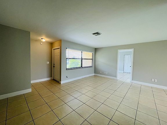 3rd image of 847 SE 8th Ter #A