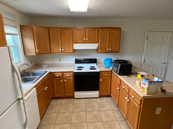 1282 N Main St APT 3, Blacksburg, VA 24060