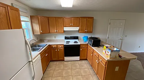 1282 N Main St #3 Photo 1