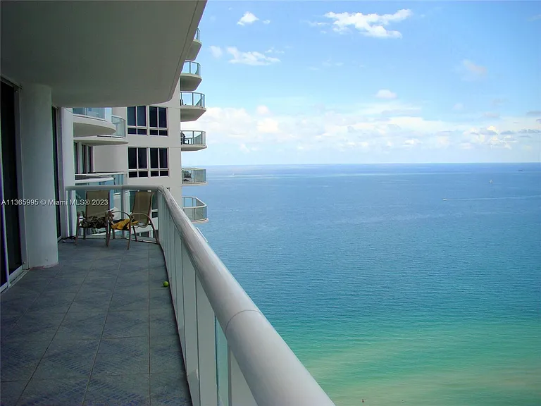 6365 Collins Ave #3407 — Photo 14