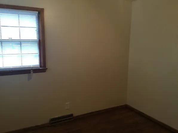 8655 W Fond Du Lac Ave., 8655 W Fond Du Lac Ave APT 1, Milwaukee, WI 53225