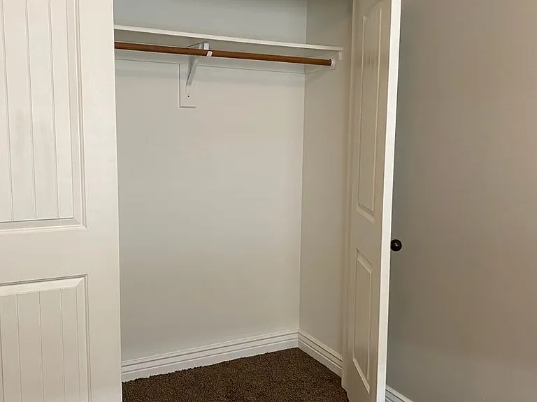 555 Countryside Ave — Photo 23