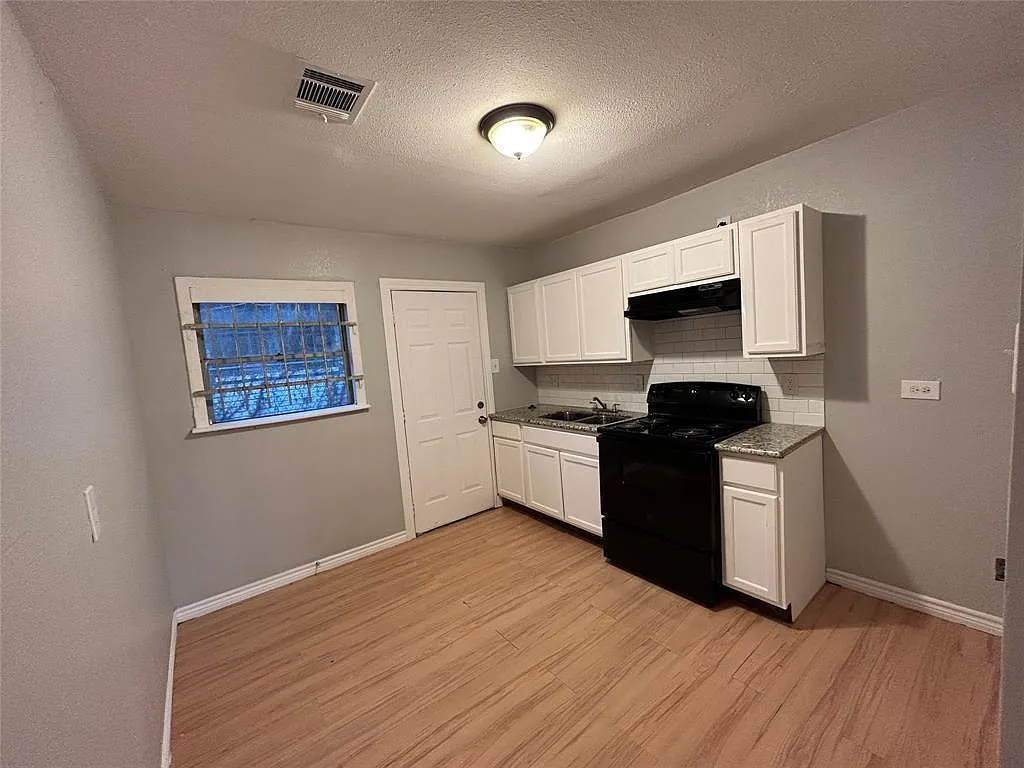 2 bed, 1.0 bath, 608 sqft, $850 — Photo 4