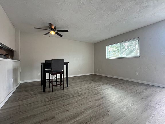 4th image of 208 N Halifax Ave APT 2