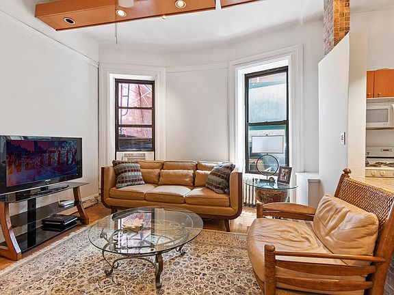 5th image of 107 W 82nd St APT 1D