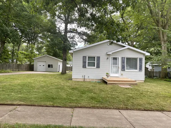5134 Carson Ave SW, Wyoming, MI 49548