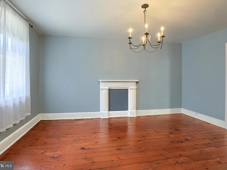 223 S Pitt St — Photo 9