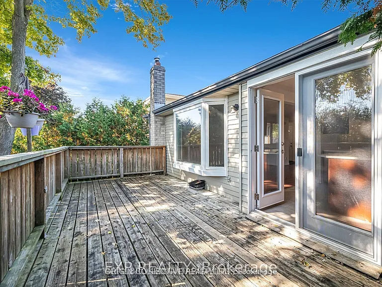 63 Wheatfield Cres — Photo 17