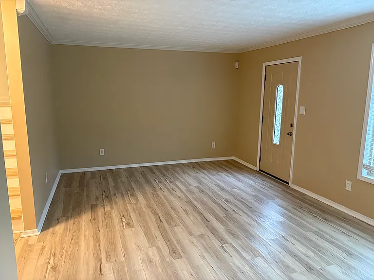 1189 Ashborough Dr SE #D — Photo 3