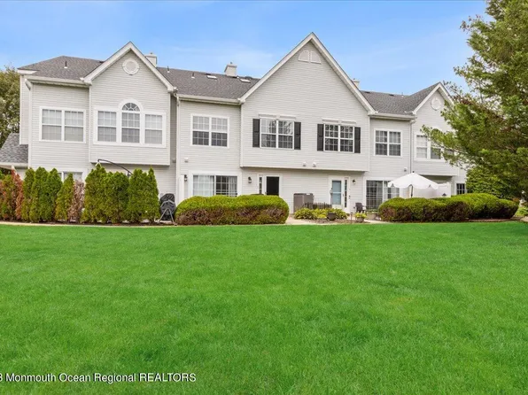 5 Phoenix Court, Tinton Falls, NJ 07712