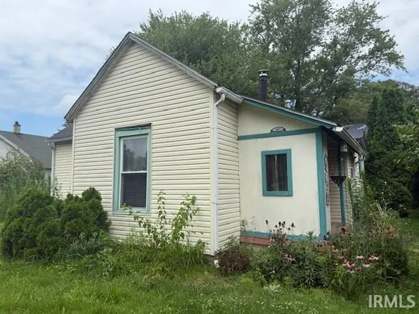 105 N Carter St, Colfax, IN 46035