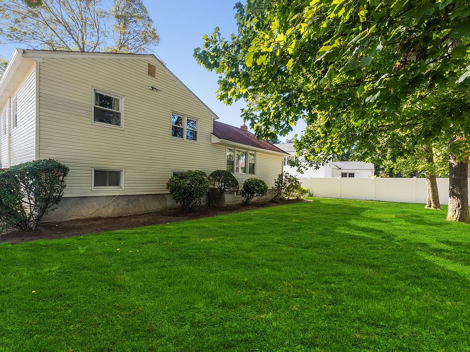 2nd image of 62 Herbert Ave