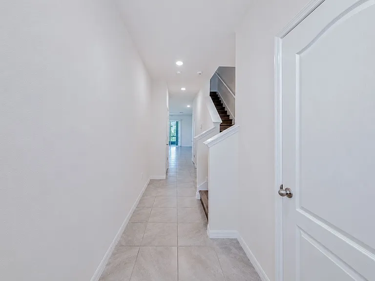 244 Reena Dr — Photo 3