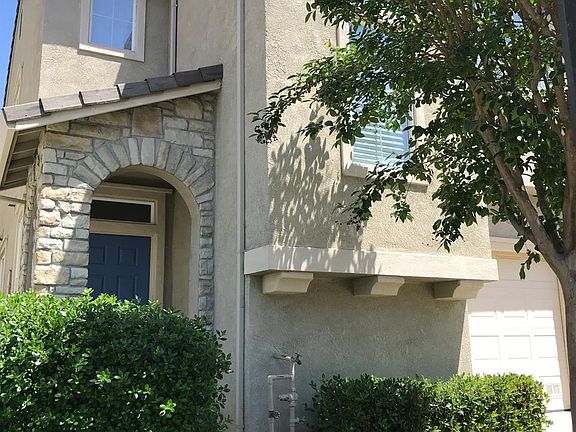 2nd image of 2551 Gooseberry Cir