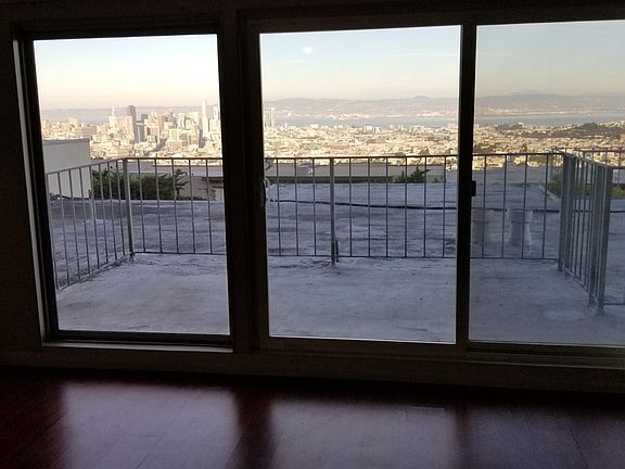 3rd image of 40 Parkridge Dr APT 5