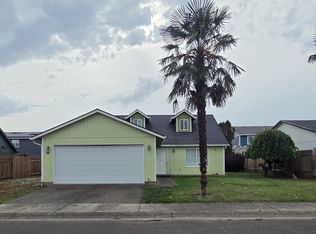 202 E Hemlock Dr, Gervais, OR 97026